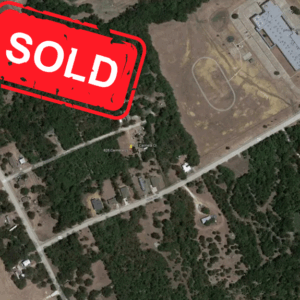 828 Carmela Ct, Cleburne, TX 76031